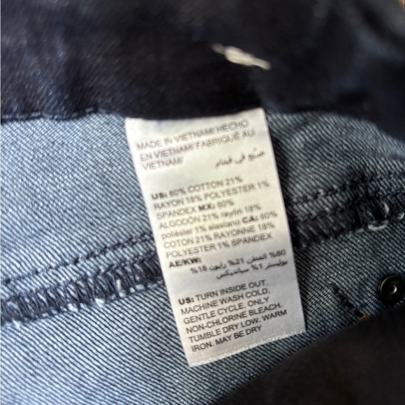 Chico's So Slimming Girlfriend Slim Leg Ankle Dark Jeans Women's Size US 6R - Picture 2 of 9